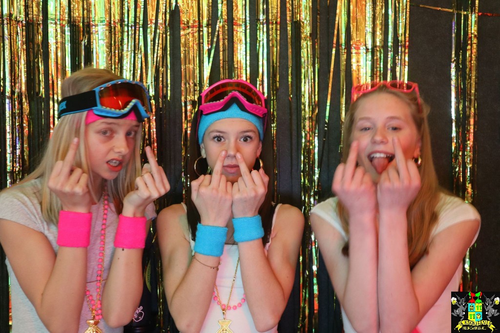 ../Images/Jeugd Opwarmbal Photobooth 380.jpg